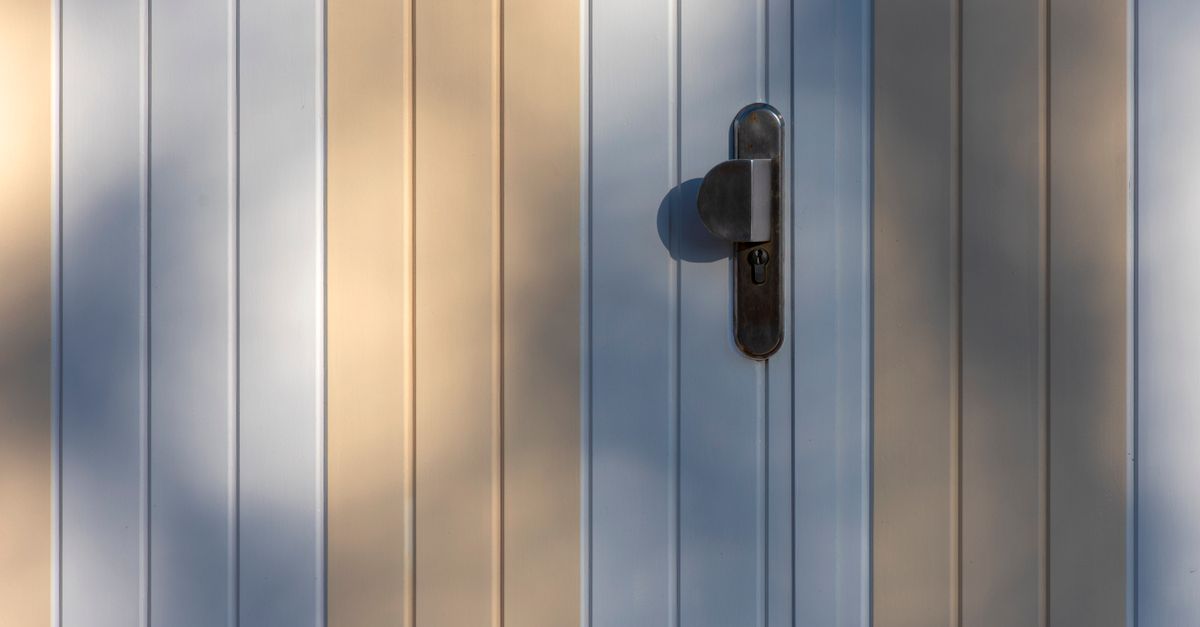 front door lock key — Henderson Locksmiths